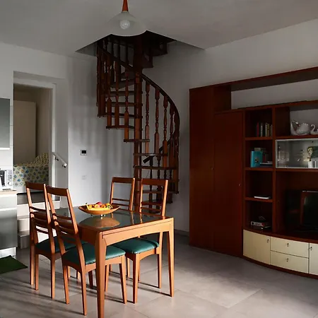 Galbanera Turismo Apartman Albavilla